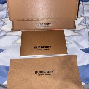 Burberry Camel Leather Versatile Sunglasses Case
